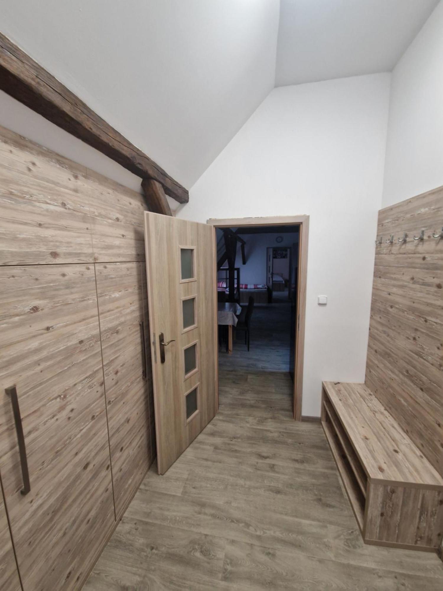 Kladruby  Apartmany Pod Klasterem מראה חיצוני תמונה