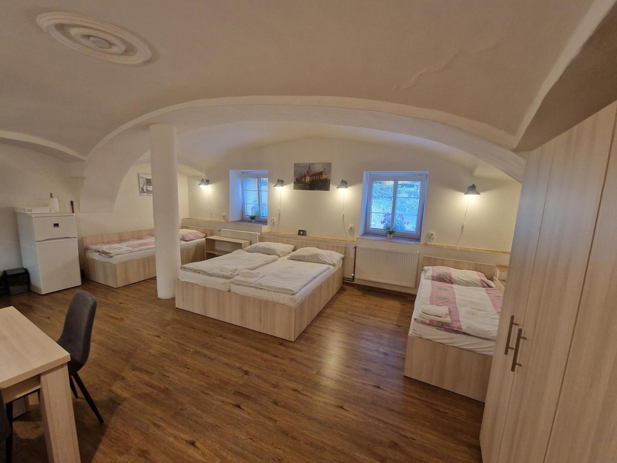 Kladruby  Apartmany Pod Klasterem מראה חיצוני תמונה